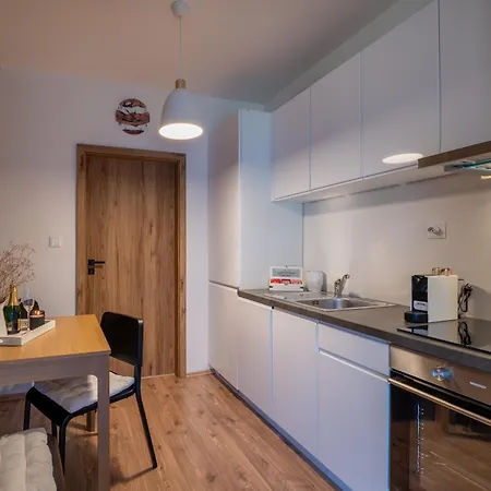 House By Ally Apartamento Pavčina Lehota